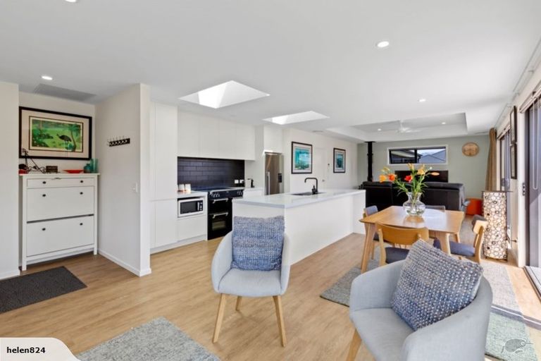 Photo of property in 39 Shepherd Road, Jacks Point, Queenstown, 9371