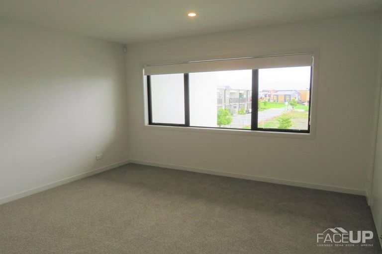 Photo of property in 28 Walter Merton Road, Hobsonville, Auckland, 0616