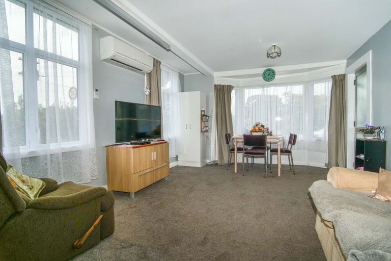 Photo of property in 22 Russell Street, Westport, 7825