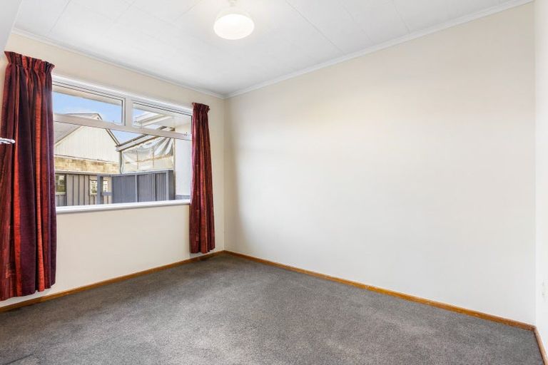 Photo of property in 7a Sequoia Place, Maoribank, Upper Hutt, 5018