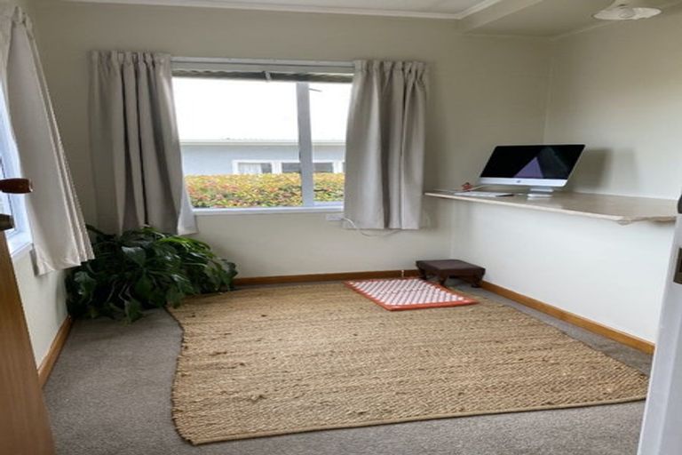 Photo of property in 60a Puketapu Road, Taradale, Napier, 4112