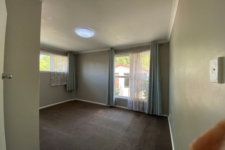 Photo of property in 5 Nyton Place, Bryndwr, Christchurch, 8053