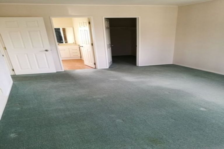 Photo of property in 9 San Luis Place, Golflands, Auckland, 2013