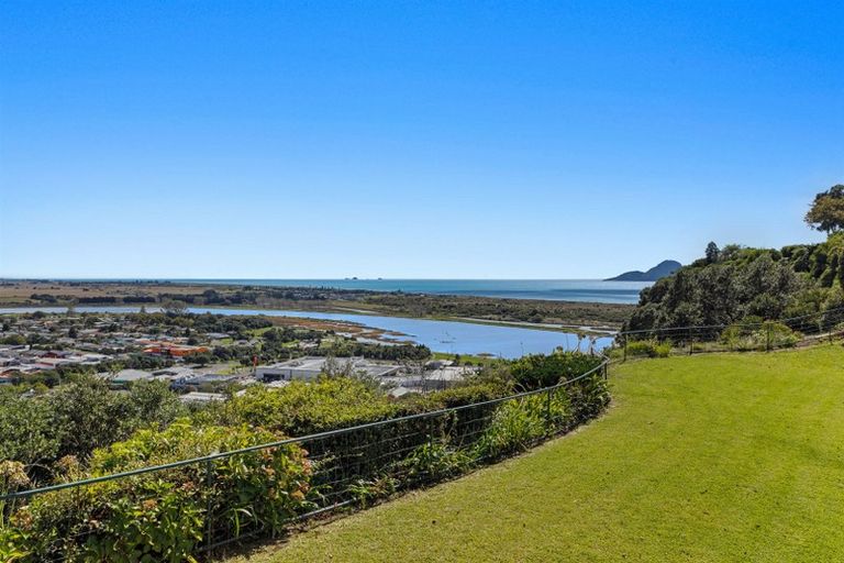 Photo of property in 1 Tirotiro Rise, Whakatane, 3120