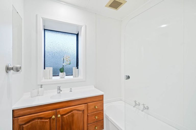 Photo of property in 214 Condell Avenue, Papanui, Christchurch, 8053