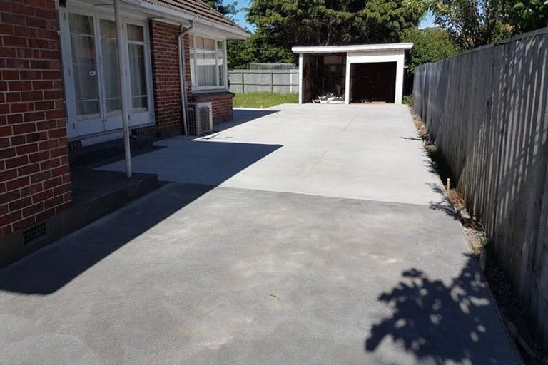 Photo of property in 8 Curletts Road, Sockburn, Christchurch, 8042