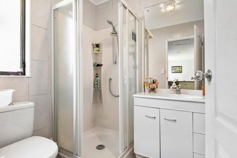 Photo of property in 91 Spinella Drive, Bayview, Auckland, 0629