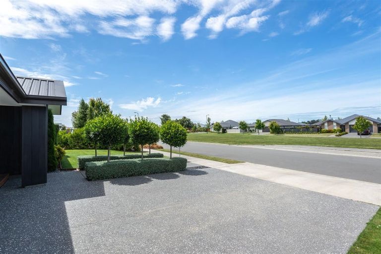 Photo of property in 26 Watkins Drive, Rangiora, 7400