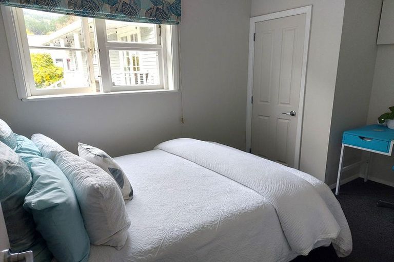 Photo of property in 66 Pinehaven Road, Pinehaven, Upper Hutt, 5019