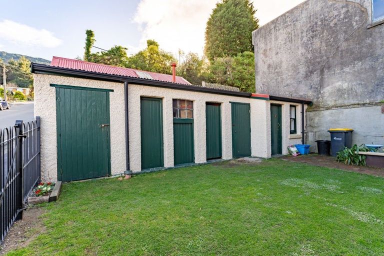 Photo of property in 247 Ravensbourne Road, Ravensbourne, Dunedin, 9022