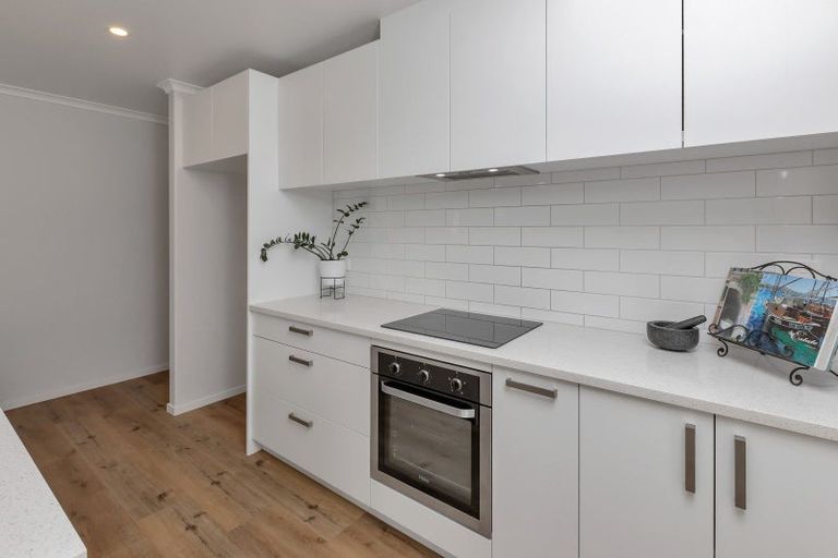 Photo of property in 13 Olney Court, One Tree Point, 0118