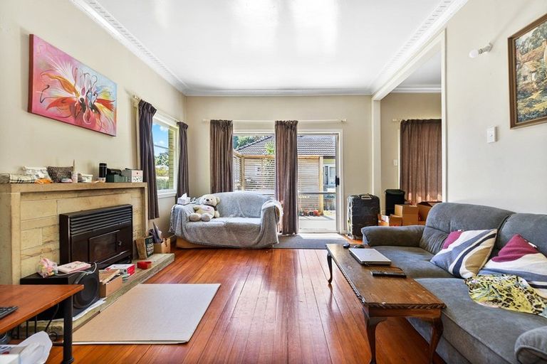 Photo of property in 20 Opoia Road, Hamilton East, Hamilton, 3216