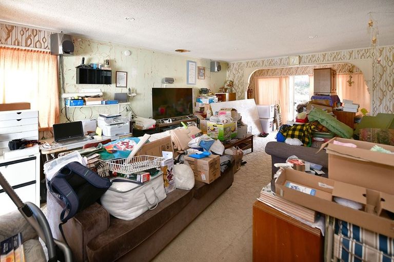 Photo of property in 17 Hammond Avenue, Hatfields Beach, Orewa, 0931