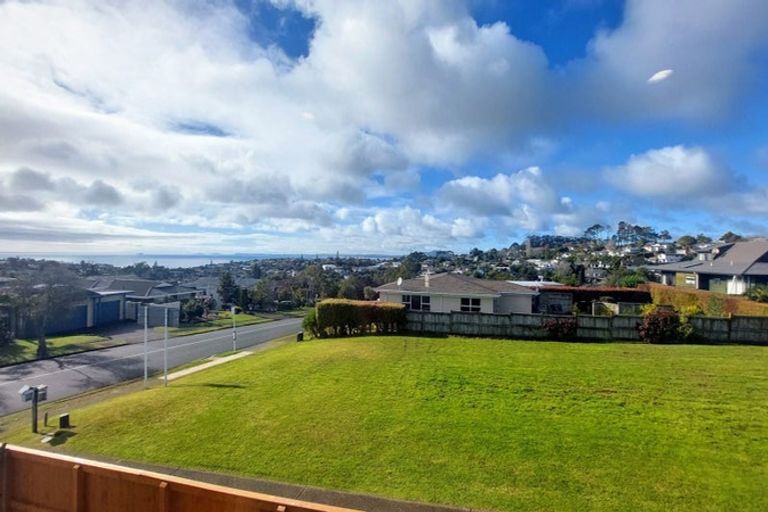 Photo of property in 345 East Coast Road, Mairangi Bay, Auckland, 0630