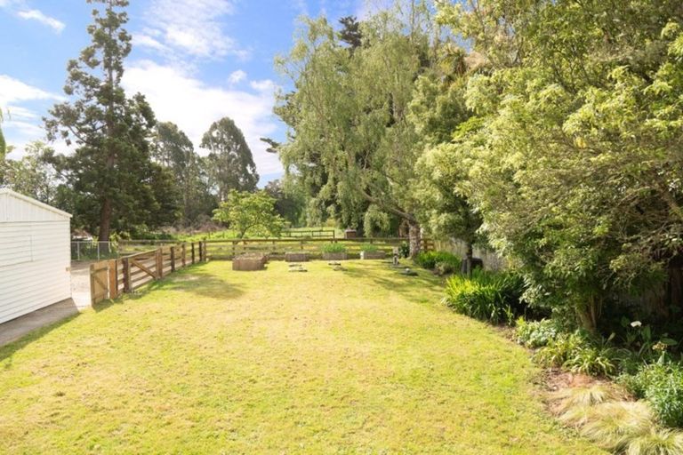 Photo of property in 857 Makerua Road, Tokomaru, Palmerston North, 4474