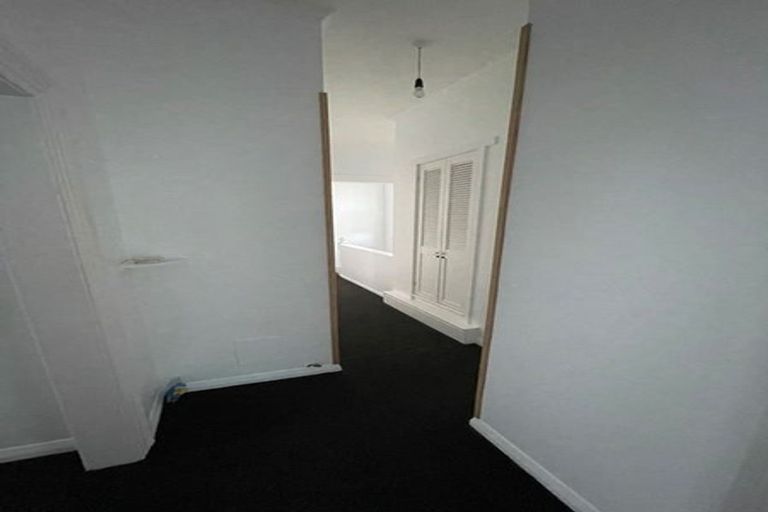 Photo of property in 1/50 Clyde Street, Island Bay, Wellington, 6023