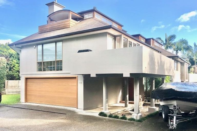 Photo of property in 1/35a Hart Road, Hauraki, Auckland, 0622