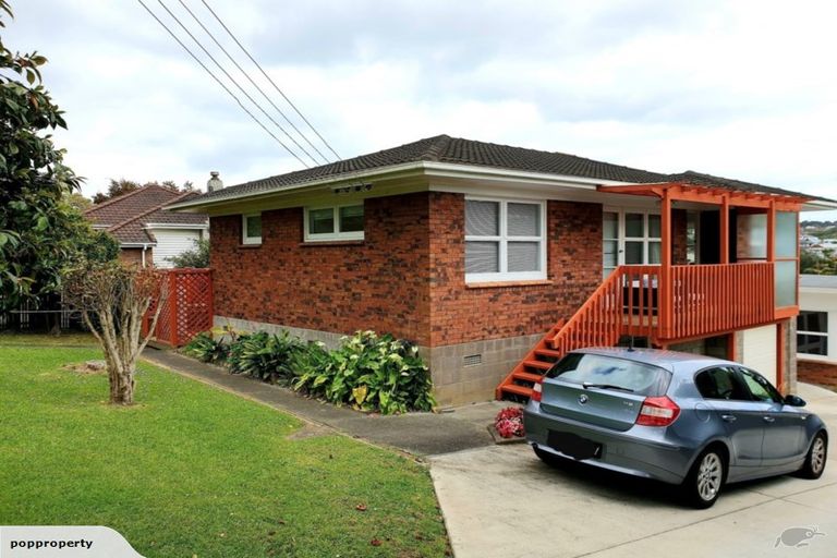 Photo of property in 1/7 Newhaven Terrace, Mairangi Bay, Auckland, 0630