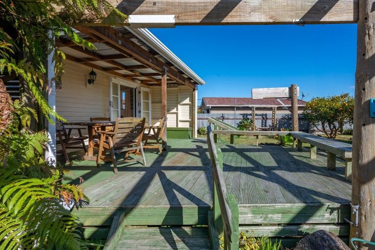 Photo of property in 84 Masefield Avenue, Maraenui, Napier, 4110