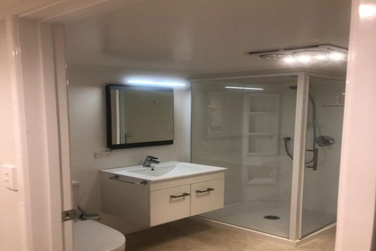 Photo of property in 46a Hinemoa Street, Birkenhead, Auckland, 0626