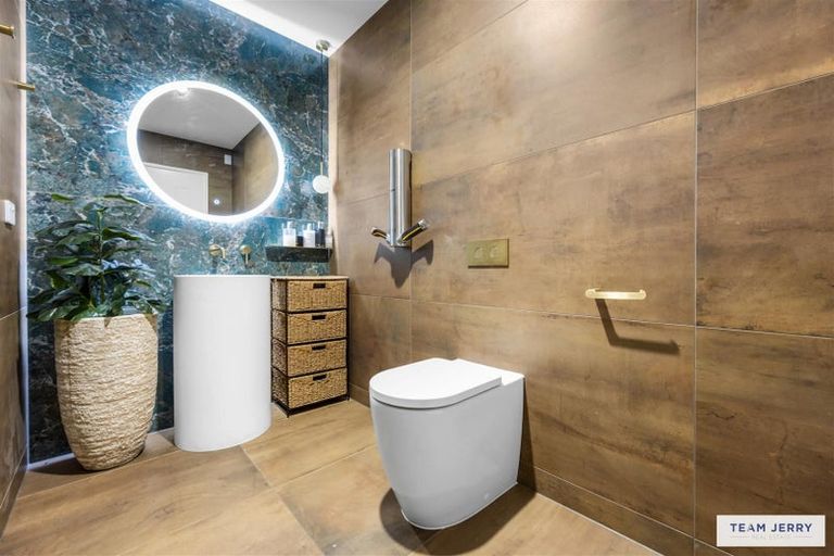 Photo of property in 21 Te Ara Aukati Terrace, Pokeno, 2471