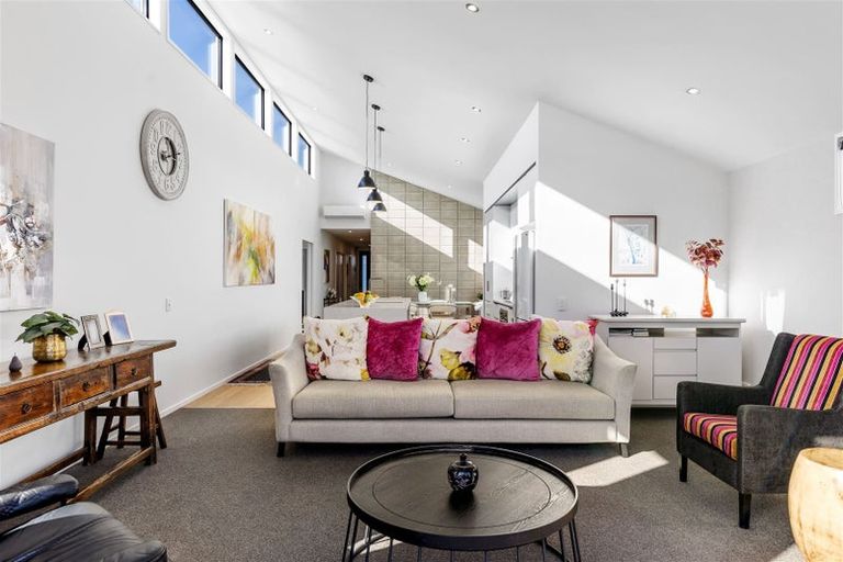 Photo of property in 1 Mcfaddens Road, St Albans, Christchurch, 8052