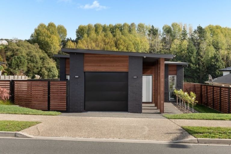 Photo of property in 24 Puhirake Crescent, Pyes Pa, Tauranga, 3112