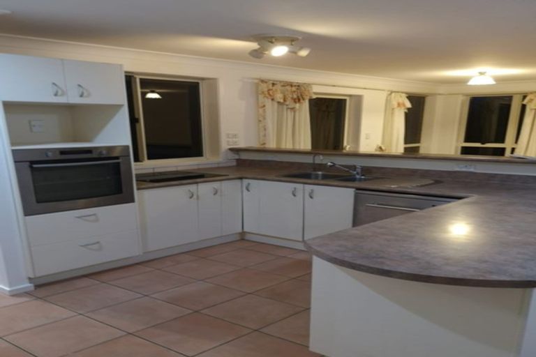 Photo of property in 9 Burnside Court, Rosedale, Auckland, 0632