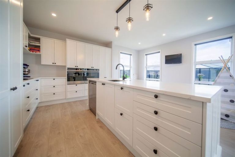 Photo of property in 3 Kaituna Place, Te Awa, Napier, 4110