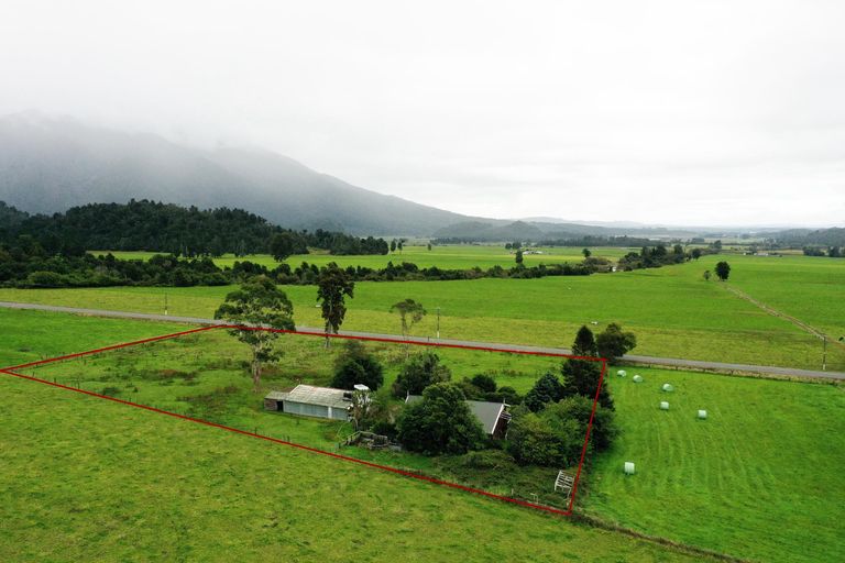 Photo of property in 1425 Lake Brunner Road, Inchbonnie, 7875