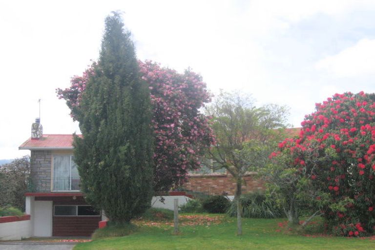 Photo of property in 12 Wingrove Road, Owhata, Rotorua, 3010