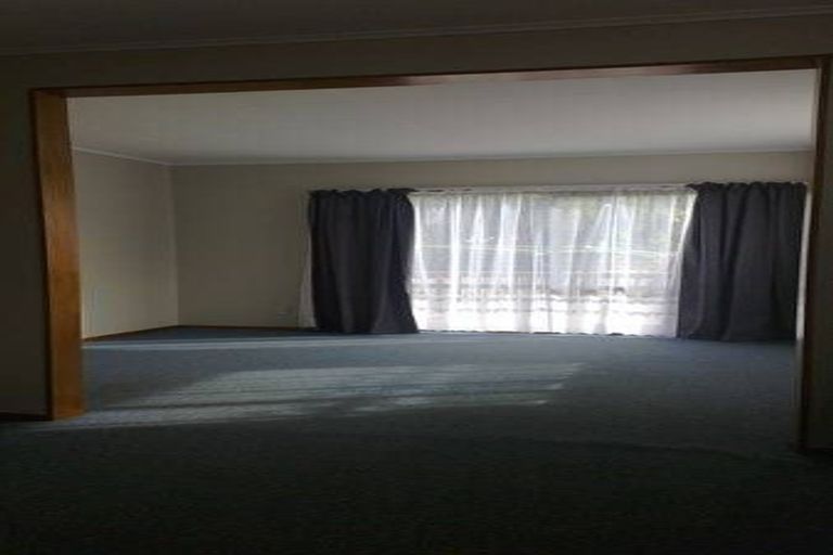 Photo of property in 61 Vodanovich Road, Te Atatu South, Auckland, 0610