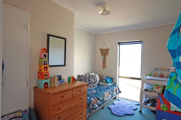 Photo of property in 105 Hampton Road, Whangamata, 3620