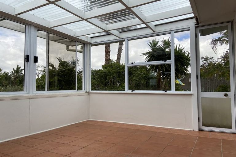 Photo of property in 1/2a Ascot Avenue, Narrow Neck, Auckland, 0624