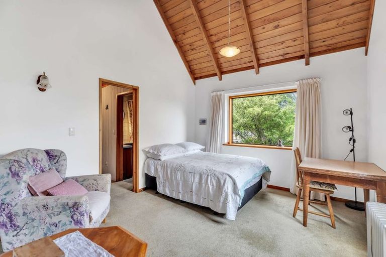 Photo of property in 5b Pohutukawa Grove, Whitianga, 3510