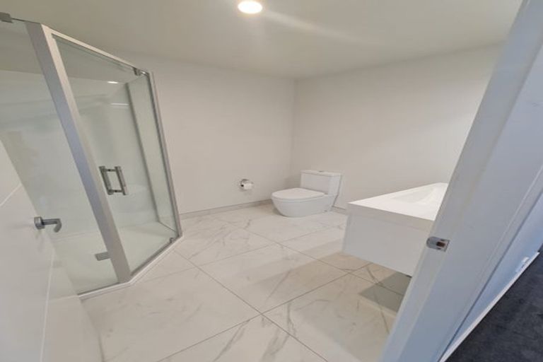 Photo of property in 28 Pateke Drive, Kenepuru, Porirua, 5022