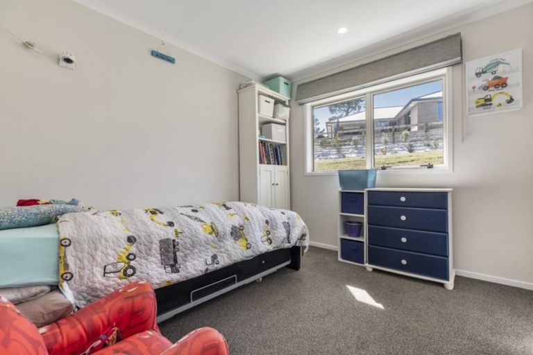 Photo of property in 22b Sunnyvale Road, Swanson, Auckland, 0614