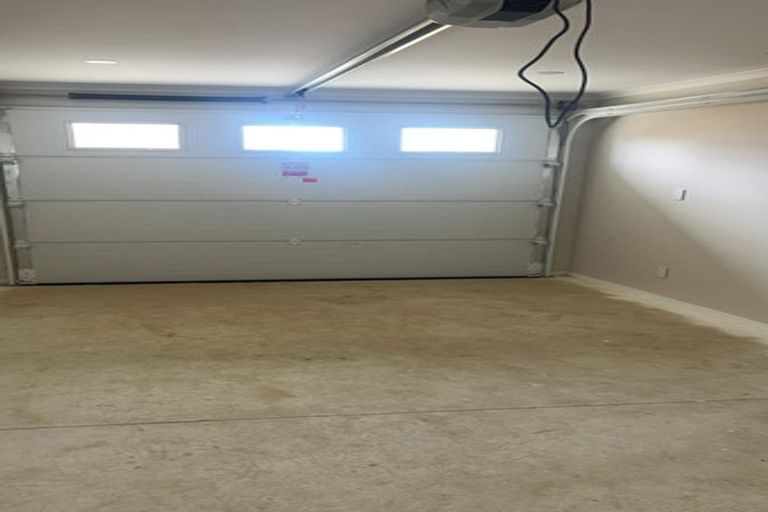 Photo of property in 83b Hutchinsons Road, Bucklands Beach, Auckland, 2014