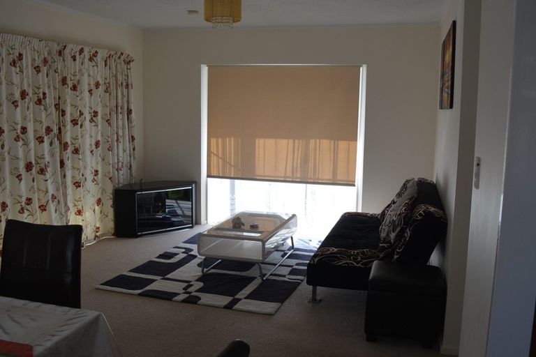 Photo of property in 2/137 Great South Road, Manurewa, Auckland, 2102