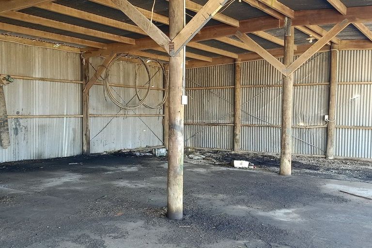 Photo of property in 6907 South Road, Warea, New Plymouth, 4381