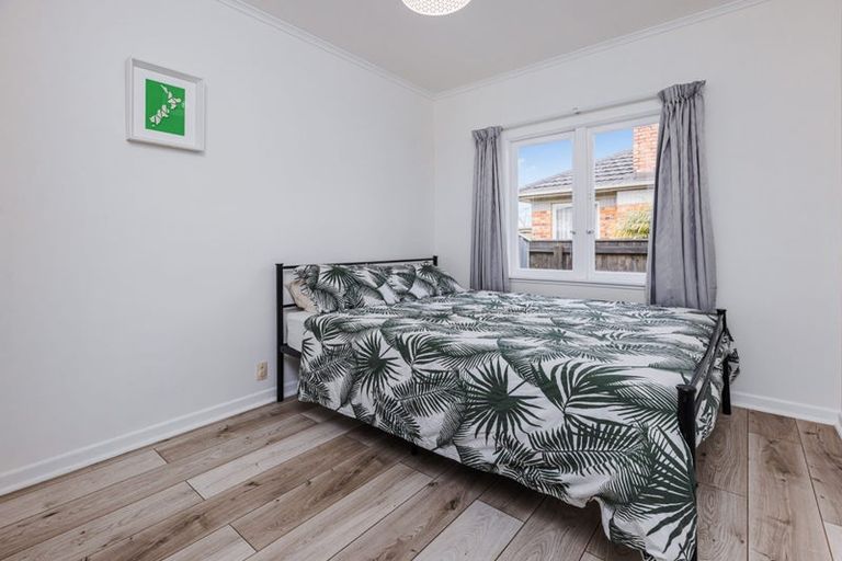 Photo of property in 1/5 Cameron Street, Papakura, 2110