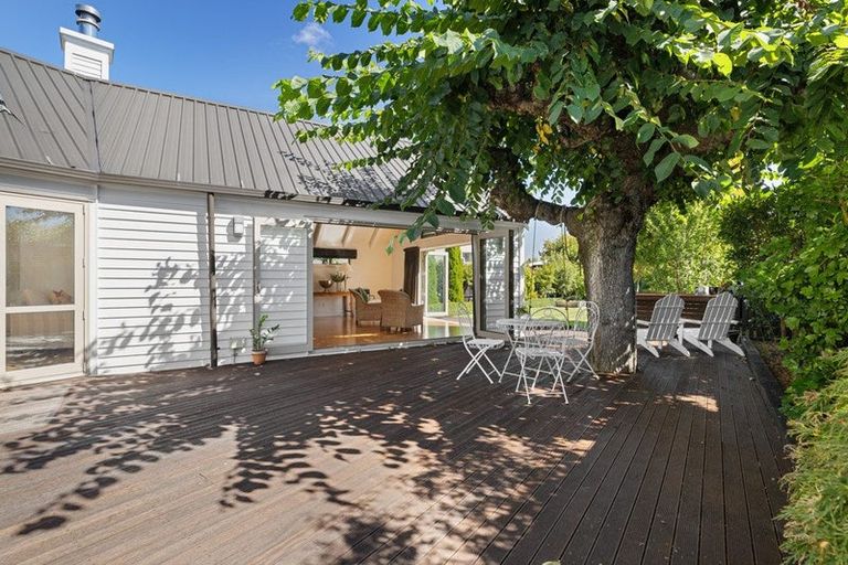 Photo of property in 9 Kotare Street, Fendalton, Christchurch, 8041