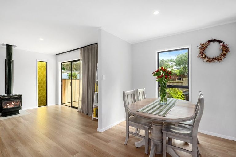 Photo of property in 8 Oldham Place, Browns Bay, Auckland, 0630