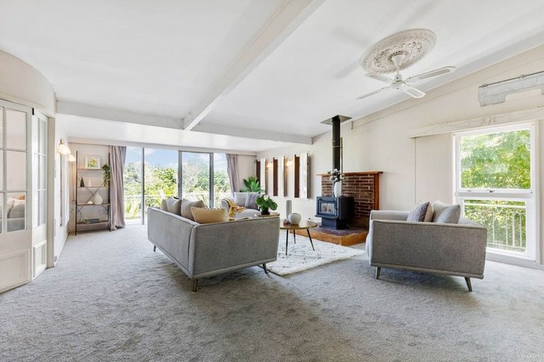 Photo of property in 2 Park Hill Road, Birkenhead, Auckland, 0626