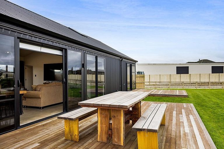 Photo of property in 51a Rata Street, Hawera, 4610