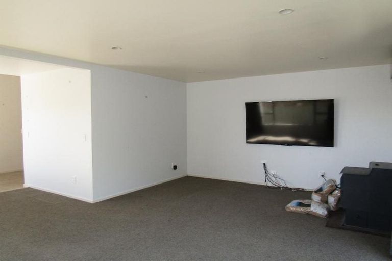 Photo of property in 2/16 Arrowsmith Avenue, Waipahihi, Taupo, 3330