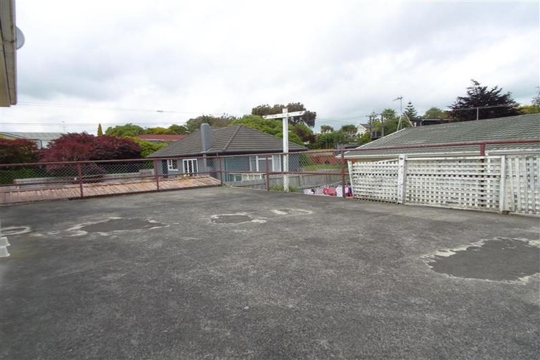 Photo of property in 10d Govett Avenue, Frankleigh Park, New Plymouth, 4310