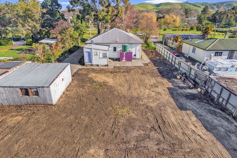 Photo of property in 10 Williams Street, Otane, 4202