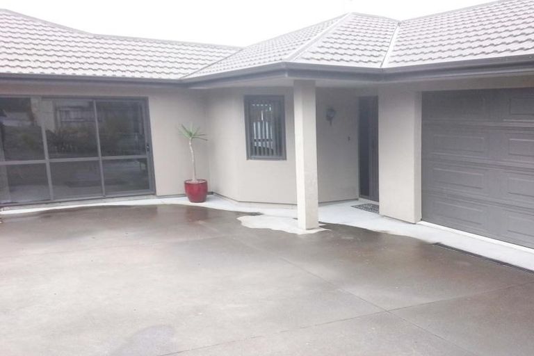 Photo of property in 176c Heta Road, Highlands Park, New Plymouth, 4312