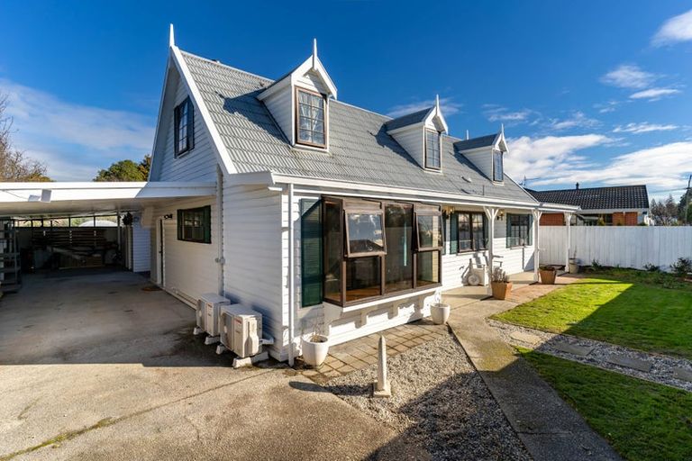 Photo of property in 1 Duthie Street, Milton, 9220